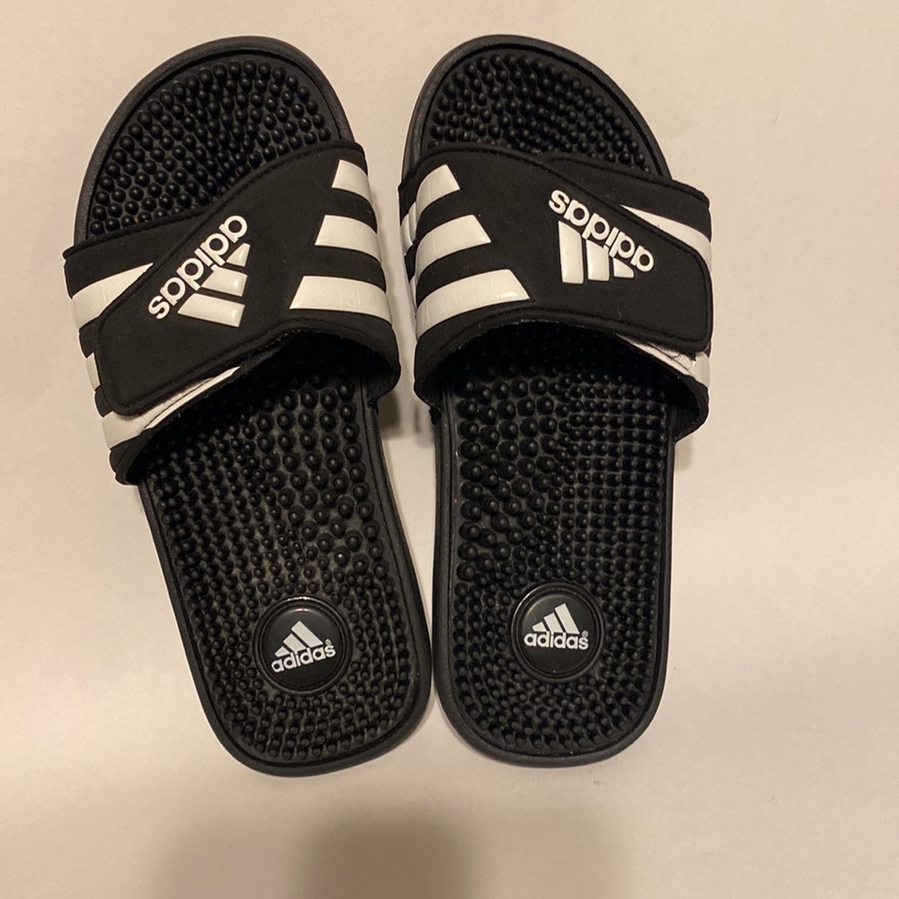 adidas kids slides shoes size 5 black & white color